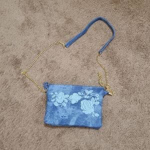 Cross body purse